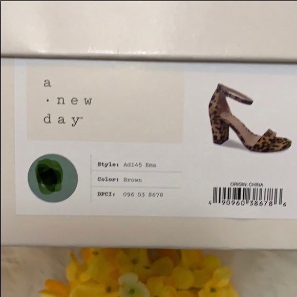 New! Ema Leopard Print Block Heel - Picture 4 of 4